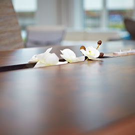 tisch voelzgen-bonn-galerie-bild-270x270px